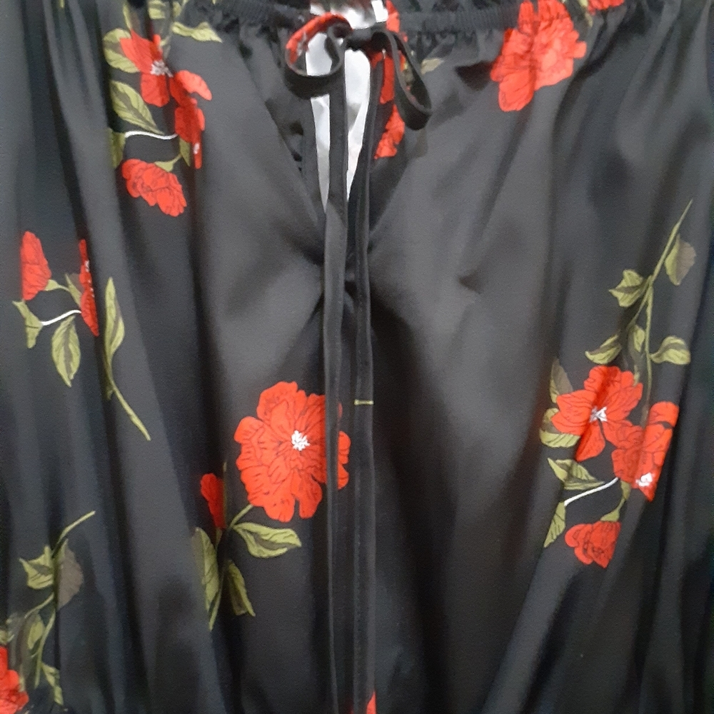 SHEIN BLACK AND RED ROMPER - Picture 7 of 10